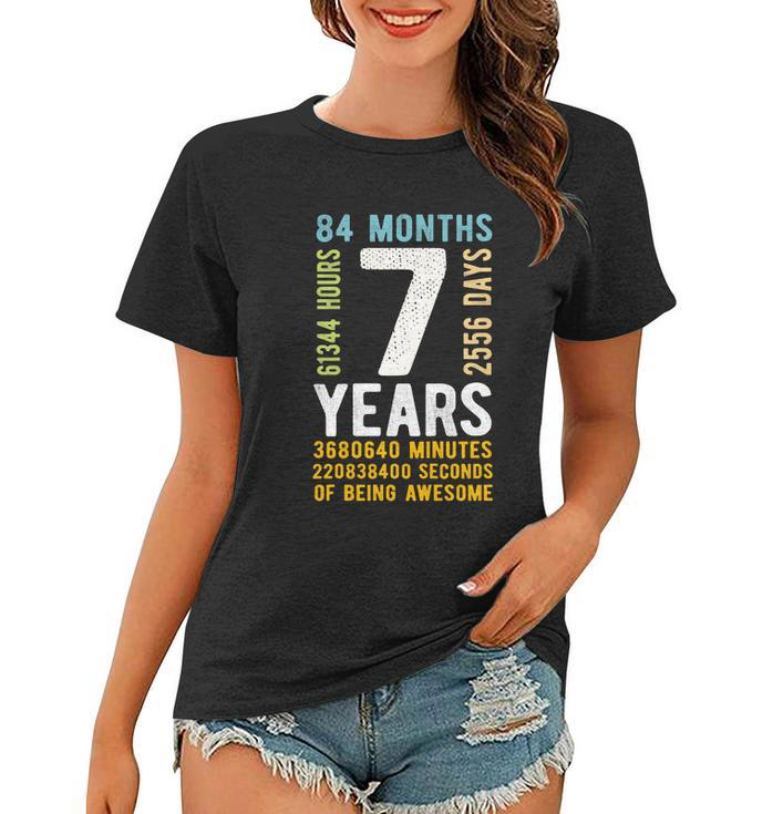 Kids 7Th Birthday Gift 7 Years Old Vintage Retro 84 Months Women T-shirt
