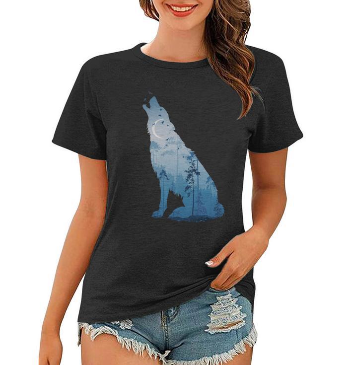 Silhouette Of The Howling Wolf Women T-shirt