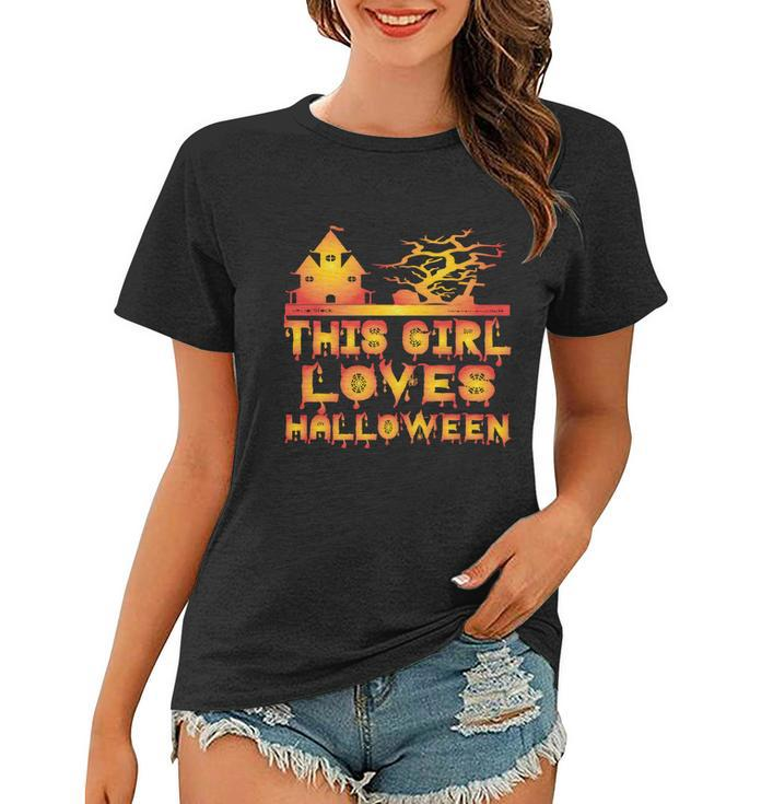 This Girl Loves Halloween Funny Hallloween Quote Women T-shirt
