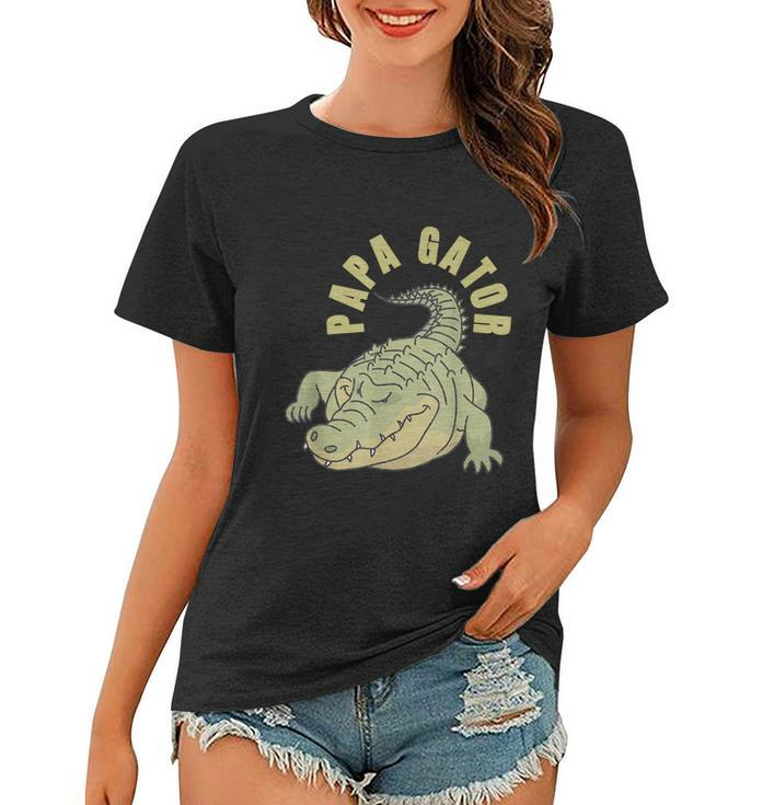 Vintage Papa Gator Alligators Father Graphic Design Printed Casual Daily Basic Women T-shirt