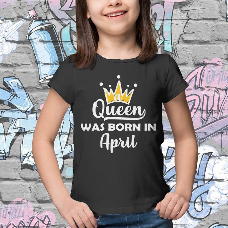 A Queen Was Born In April Birthday Graphic Design Printed Casual Daily Basic Youth T-shirt