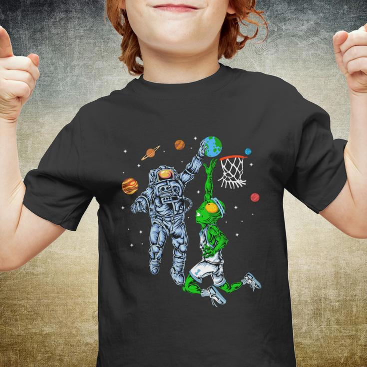 Astronaut And Alien Basketball Youth T-shirt