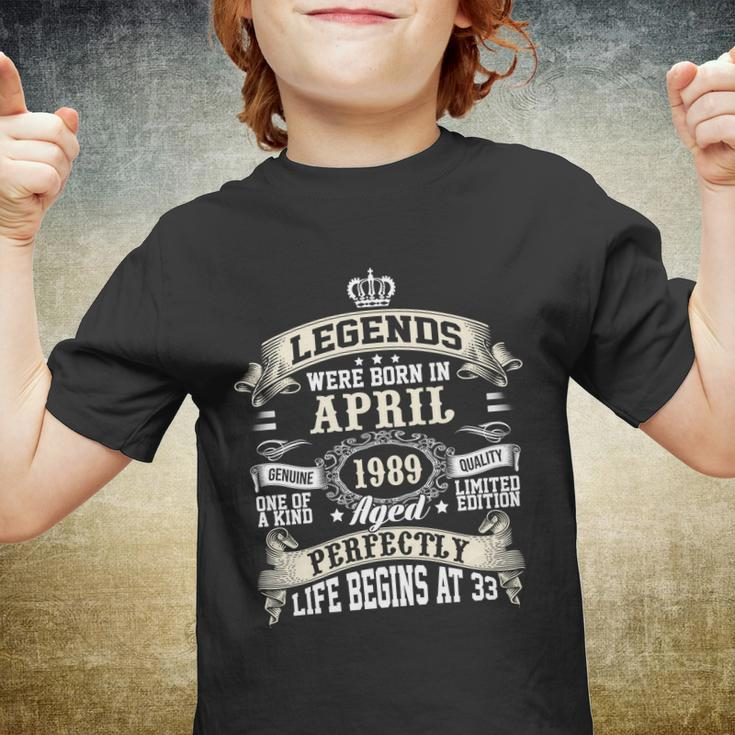 Legends Were Born In April 1989 Vintage 33Rd Birthday Gift For Men & Women Youth T-shirt