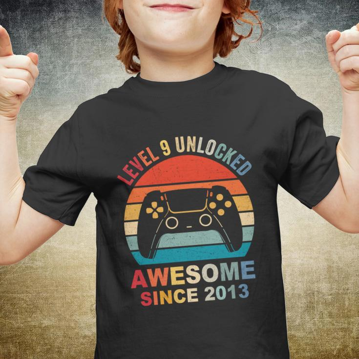 Level 9 Unlocked Awesome 2013 Video Game 9Th Birthday Boy Cool Gift Youth T-shirt