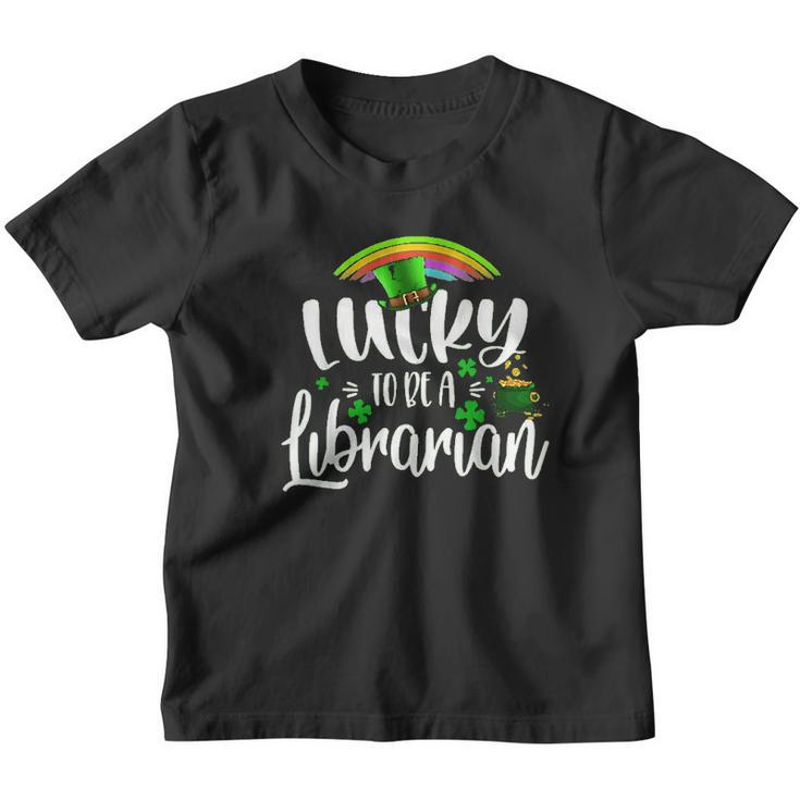 Irish Lucky To Be A Librarian St Patricks Day Teacher Gift Youth T-shirt