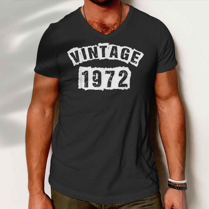 Born In 1972 50 Years Old Made In 1972 50Th Birthday Men V-Neck Tshirt