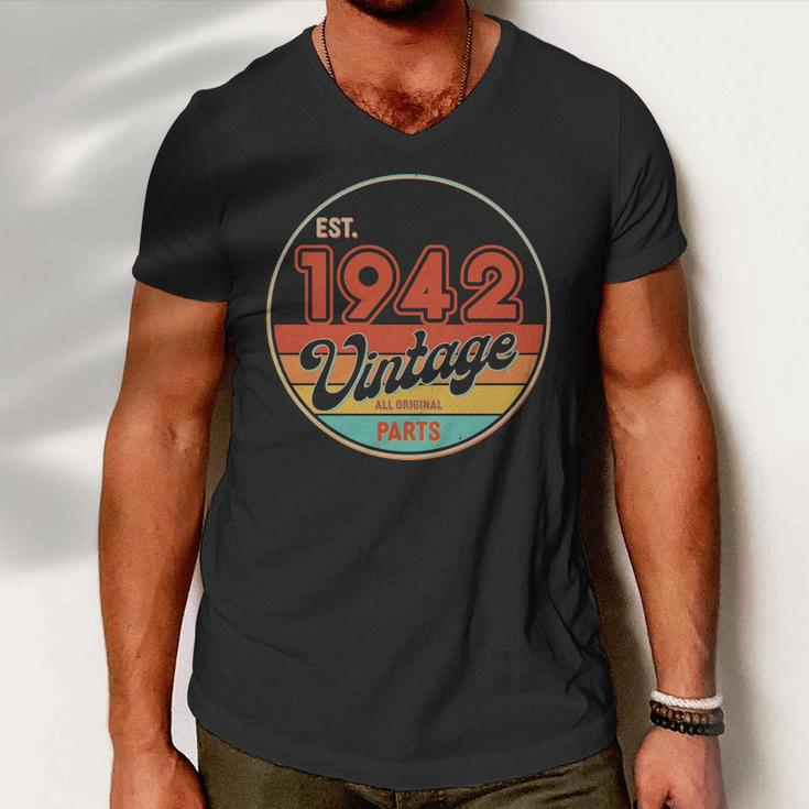 Est 1942 Vintage All Original Parts 80Th Birthday Emblem Men V-Neck Tshirt