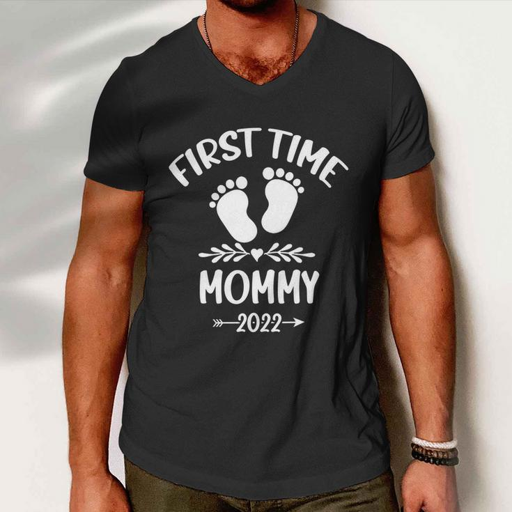 First Time Mommy 2022 Funny New Mom Promoted To Mommy Men V-Neck Tshirt