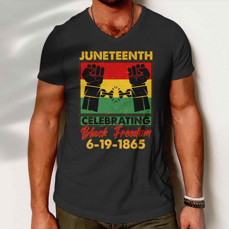 Juneteenth Celebrating Black Freedom 6-19-1865 Breaking The Chains Men V-Neck Tshirt
