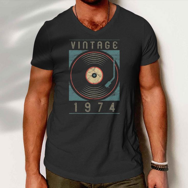 Vintage 1974 Vinyl Retro Turntable Birthday Dj Gift For Him Men V-Neck Tshirt