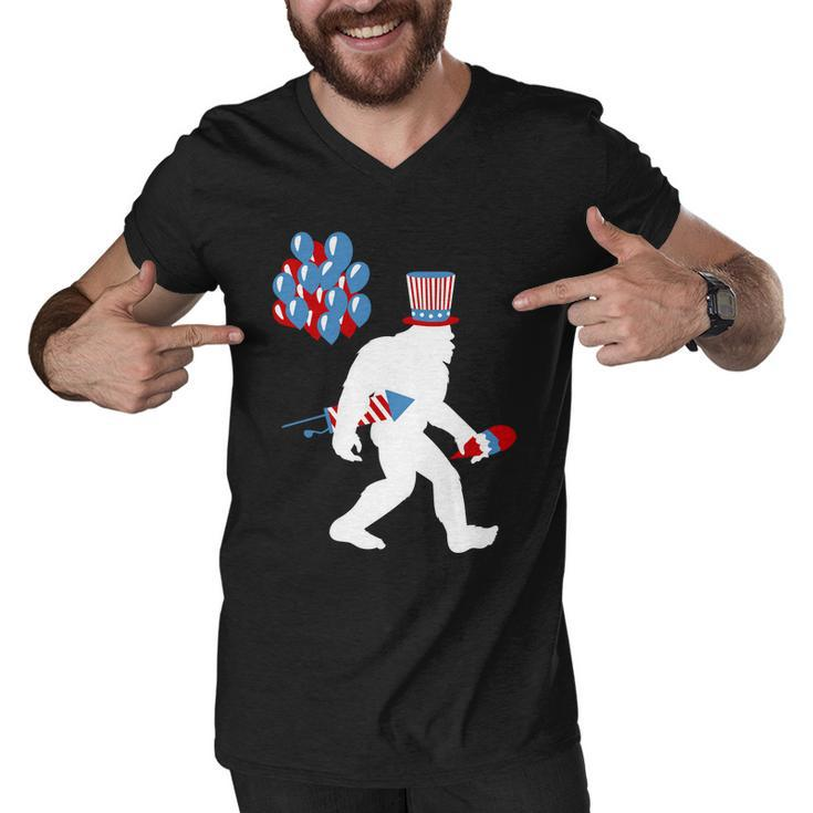 4Th Of July Bigfoot Baloons Firecracker Men V-Neck Tshirt