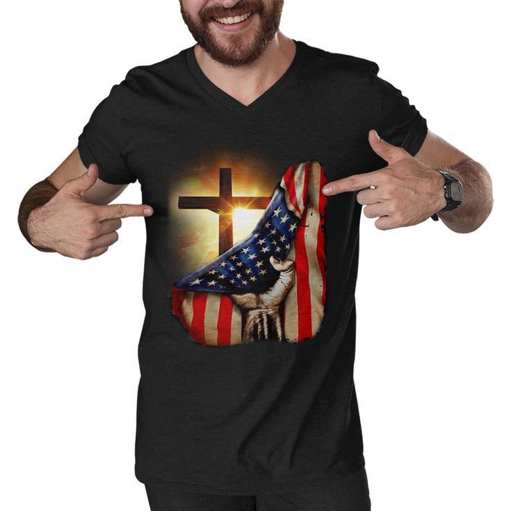 American Christian Cross Patriotic Flag Men V-Neck Tshirt