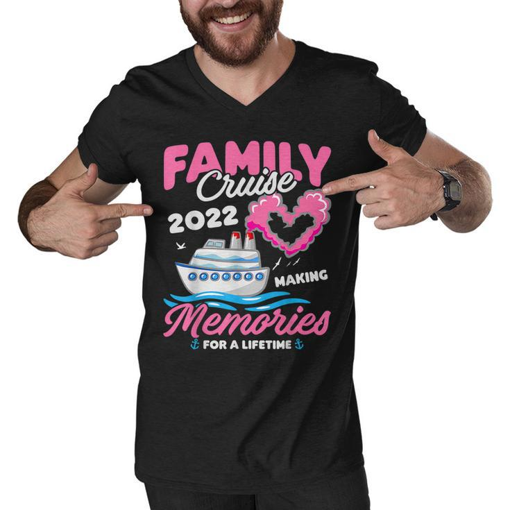 Family Cruise  2022 Funny Cruise Vacation Party Trip  Men V-Neck Tshirt