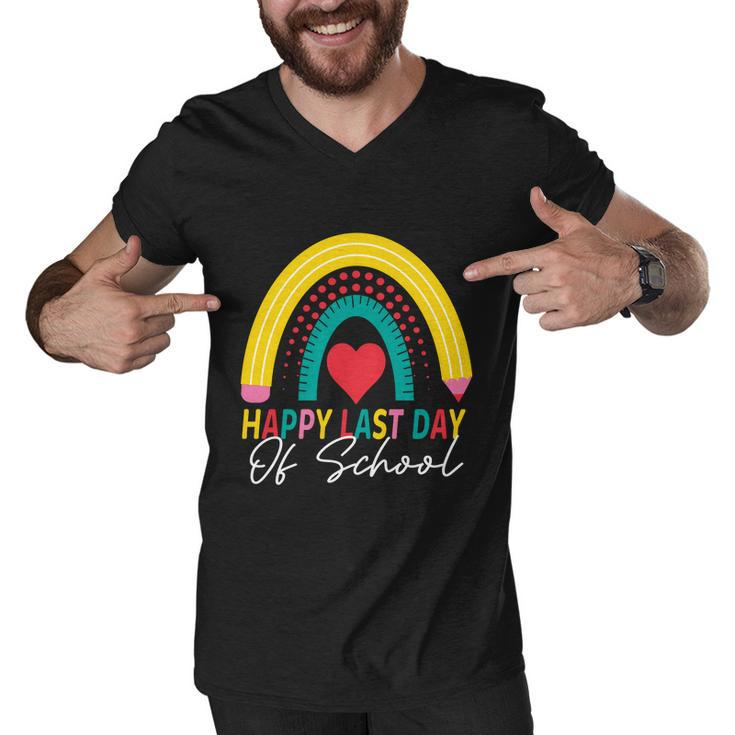 Happy Last Day Of School Rainbow Teacher Student Graduation Gift Men V-Neck Tshirt