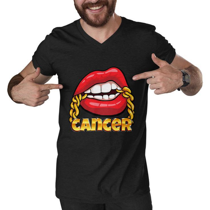 Juicy Lips Gold Chain Cancer Zodiac Sign Men V-Neck Tshirt