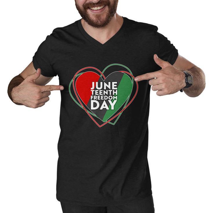 Juneteenth Freedom Day Heart Traditional Colors Men V-Neck Tshirt