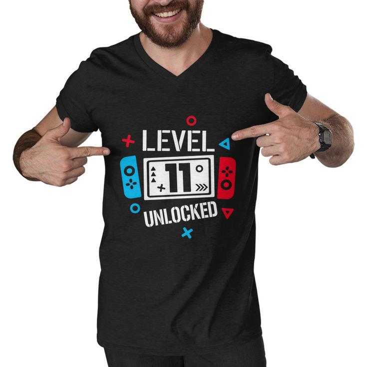 Level 11 Unlocked Birthday 11Th Birthday Boy Gamer 11 Years Old Gamer Men V-Neck Tshirt