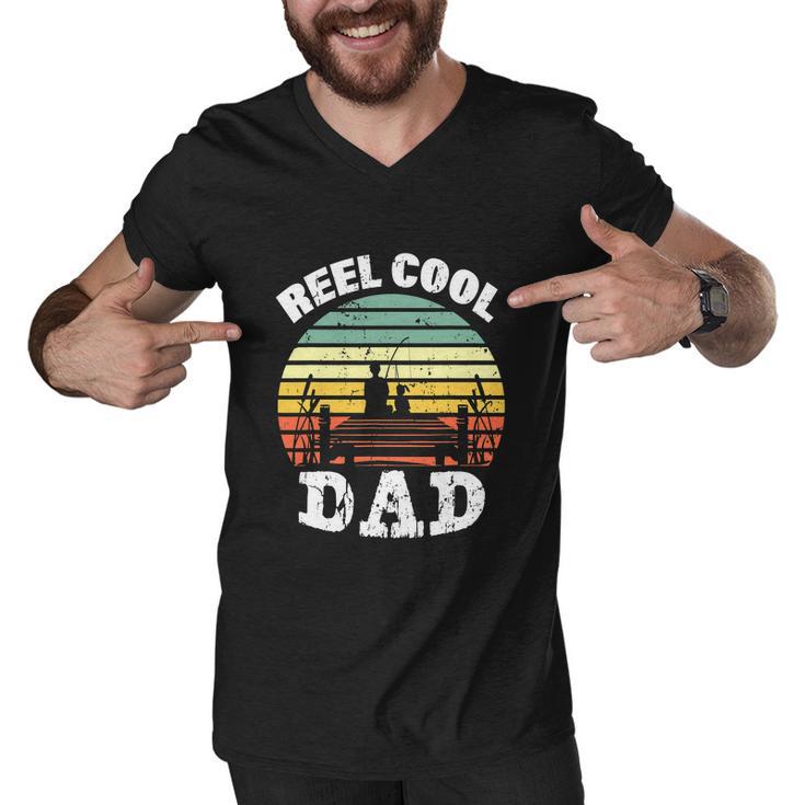 Reel Cool Dad Fisherman Daddy Funny Fathers Day Men V-Neck Tshirt