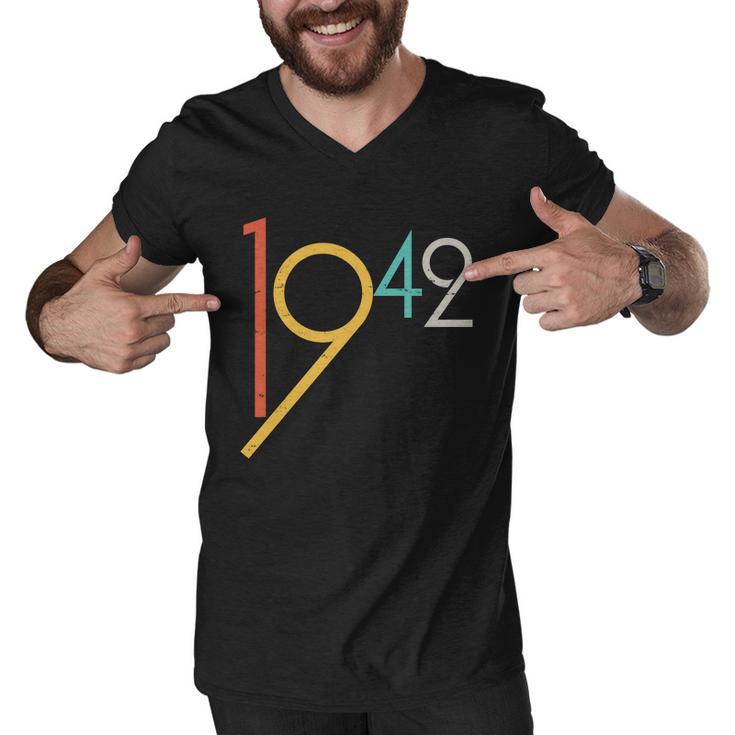 Retro Vintage 1942 80Th Birthday Tshirt Men V-Neck Tshirt