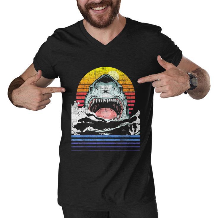 Retro Vintage Shark Marine Biologist Wildlife Shark Lovers Men V-Neck Tshirt