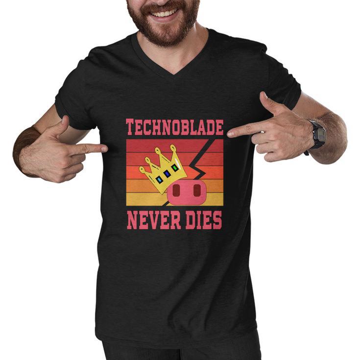 Technoblade Never Dies V4 Men V-Neck Tshirt