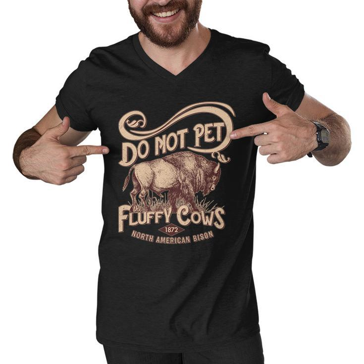 Vintage Do Not Pet The Fluffy Cows Men V-Neck Tshirt
