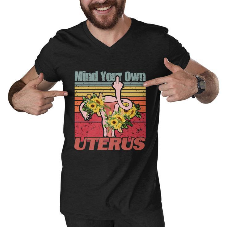 Vintage Mind You Own Uterus Floral Midle Finger 1973 Pro Roe Men V-Neck Tshirt