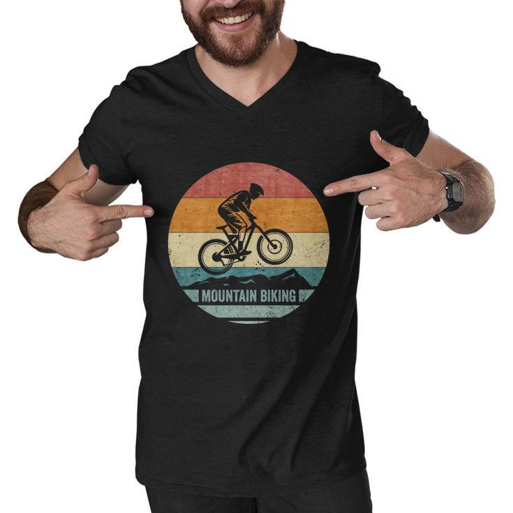 Vintage Retro Downhill Mountain Bike Mtb Mountain Biking Gift Men V-Neck Tshirt
