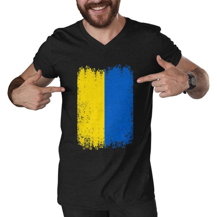 Vintage Ukraine Ukrainian National Flag Patriotic Ukrainians Men V-Neck Tshirt