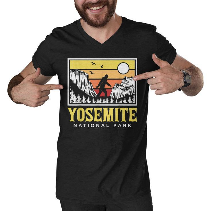 Yosemite National Park Us Bigfoot Sasquatch Yeti Funny Gift  Men V-Neck Tshirt