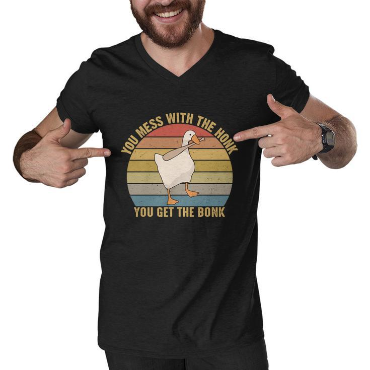 You Mess With The Honk You Get The Bonk Funny Retro Vintage Goose Tshirt Men V-Neck Tshirt