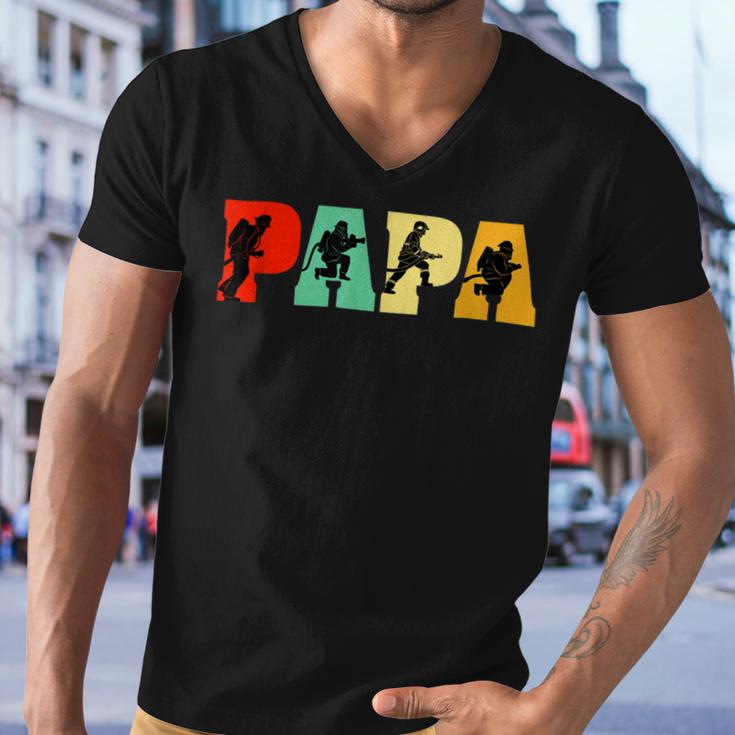 Firefighter Funny Papa Firefighter Fathers Day For Dad Men V-Neck Tshirt