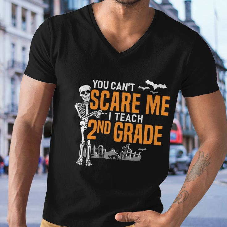 2Nd Grade Teacher Halloween Cool Gift You Cant Scare Me Gift Men V-Neck Tshirt