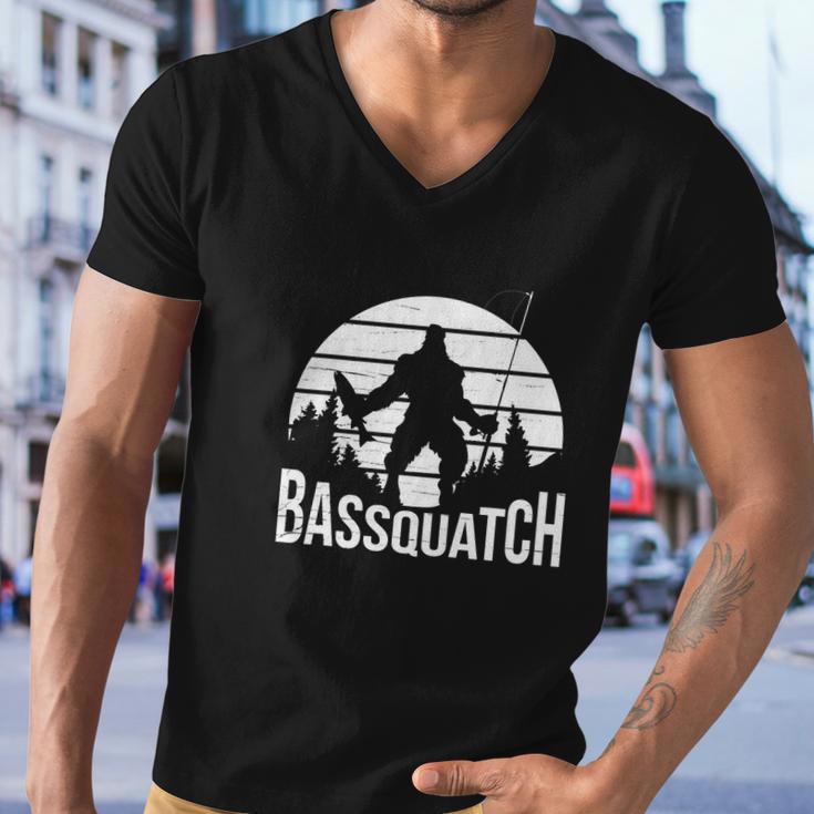 Bassquatch Funny Fishing Fisherman Fishing Rod Men V-Neck Tshirt