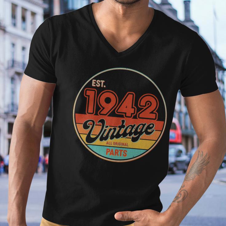 Est 1942 Vintage All Original Parts 80Th Birthday Emblem Men V-Neck Tshirt