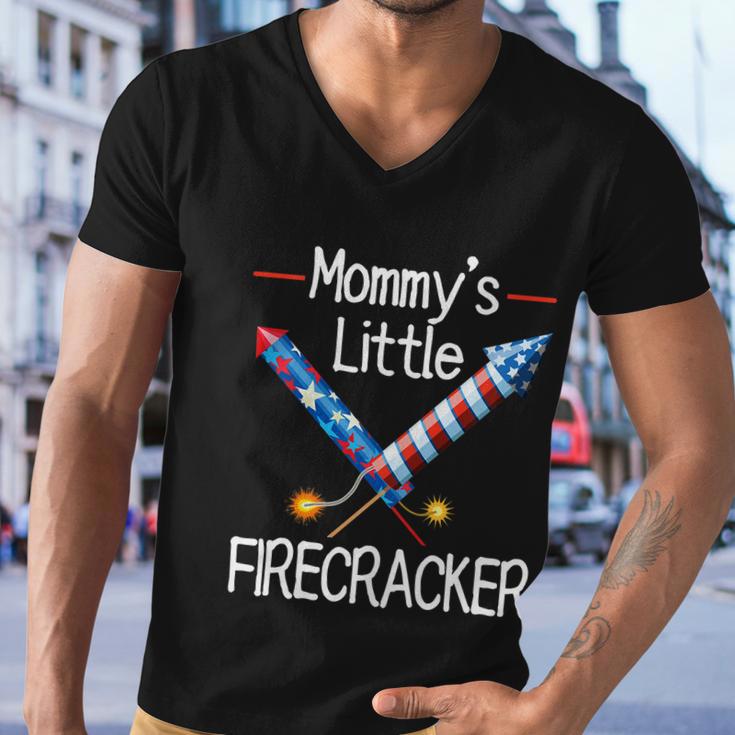 Kids Mommys Little Firecracker Cute 4Th Of July Toddlers Kids Men V-Neck Tshirt