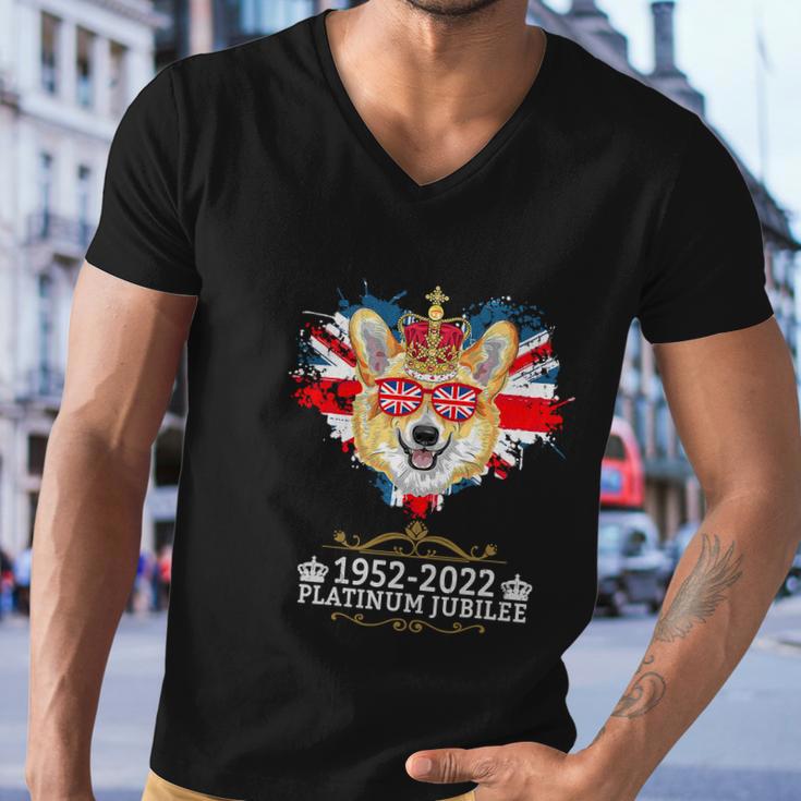 Platinum Jubilee 2022 Union Jack For 4Th Of July Jubilee Corgi Men V-Neck Tshirt