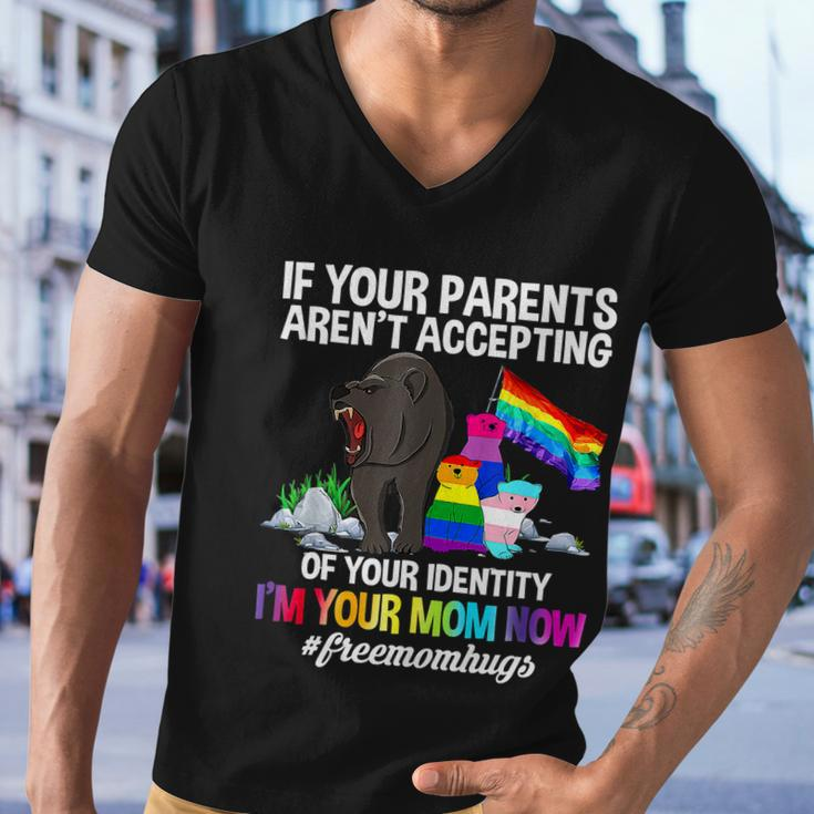 Proud Mama Bear Lgbt Gay Pride Lgbtq Free Mom Hugs Men V-Neck Tshirt