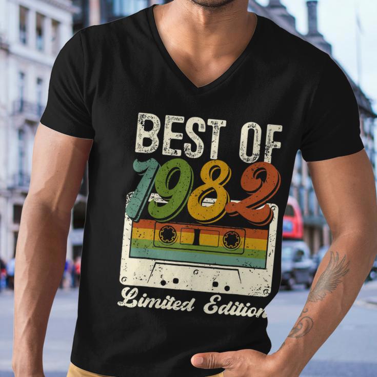 Retro Best Of 1982 Cassette Tape 40Th Birthday Decorations Men V-Neck Tshirt