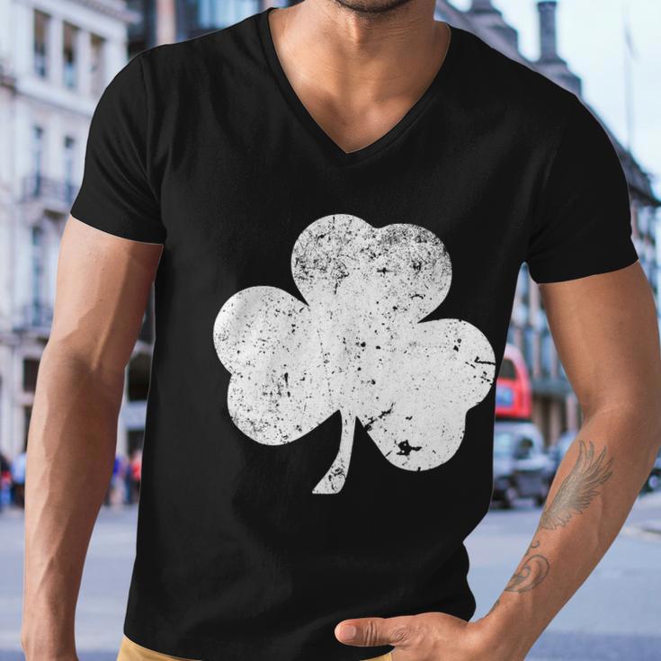 Retro Vintage Irish Distressed Shamrock St Patricks Day Men V-Neck Tshirt