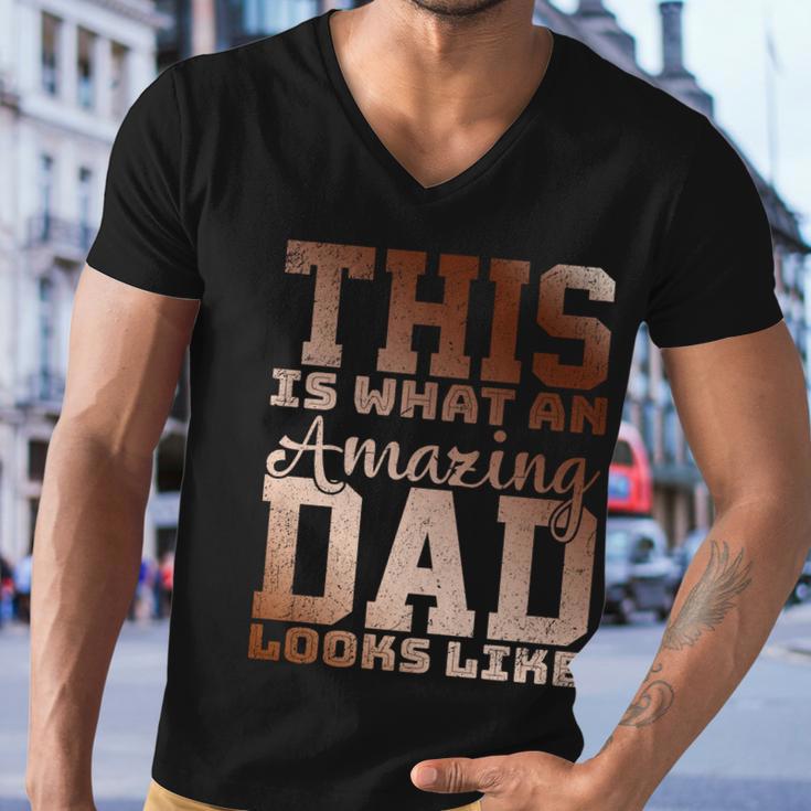 This Is What An Amazing Dad Looks Like Gift Men V-Neck Tshirt