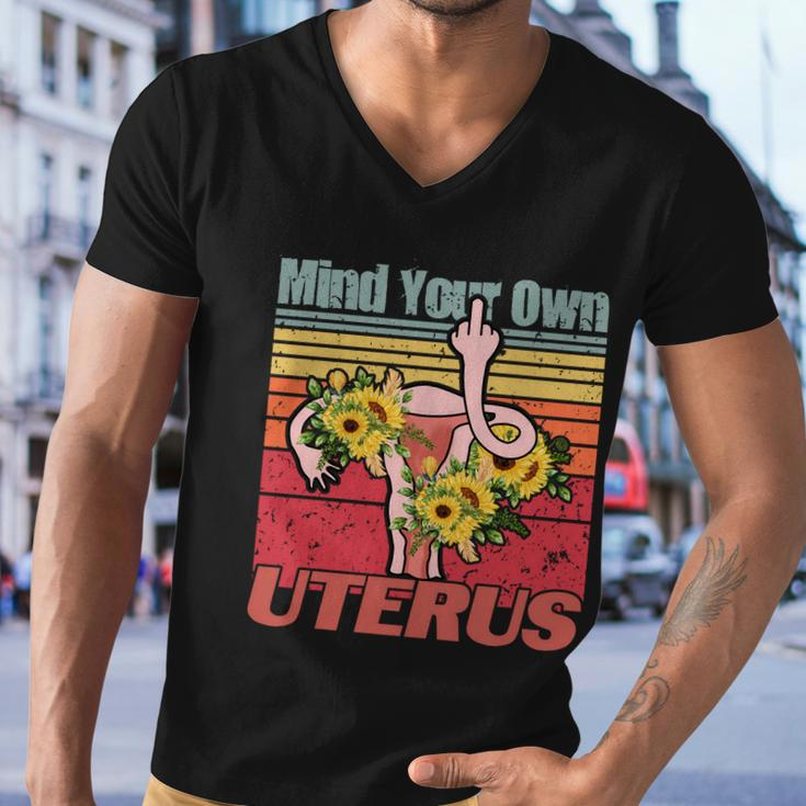 Vintage Mind You Own Uterus Floral Midle Finger 1973 Pro Roe Men V-Neck Tshirt