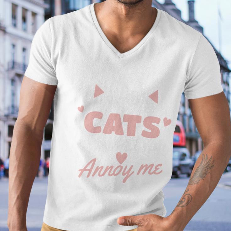 I Love Cats It Is People Who Annoy Me Animals Cute Cat Men V-Neck Tshirt