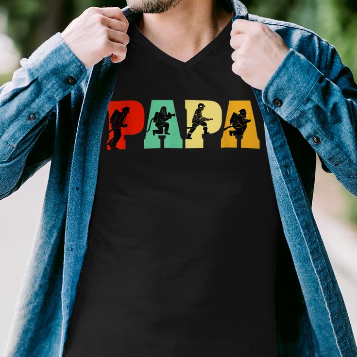 Firefighter Funny Papa Firefighter Fathers Day For Dad Men V-Neck Tshirt