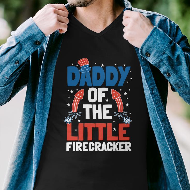 4Th Of July Firecracker Dad Pyrotechnician Fathers Day Meaningful Gift Men V-Neck Tshirt