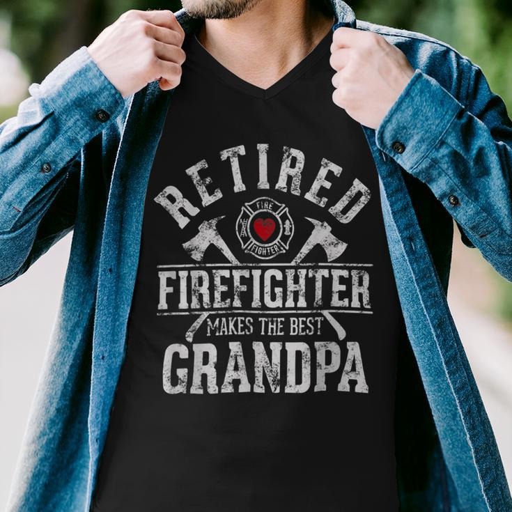Firefighter Retired Firefighter Makes The Best Grandpa Retirement Gift Men V-Neck Tshirt