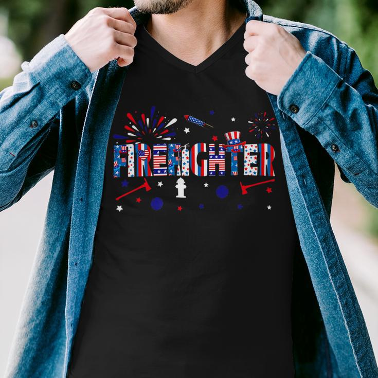 Firefighter Retro American Flag Firefighter Jobs 4Th Of July Fathers Day Men V-Neck Tshirt