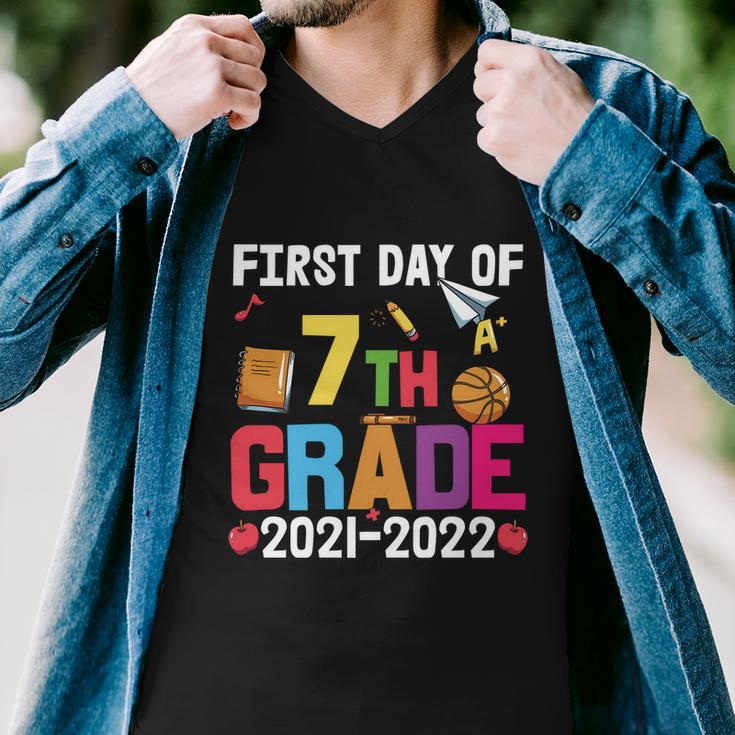 First Day Of 7Th Grade 2021_2022 Back To School Men V-Neck Tshirt