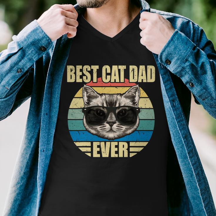 Funny Vintage Cat Daddy Tee Fathers Day Best Cat Dad Ever Men V-Neck Tshirt