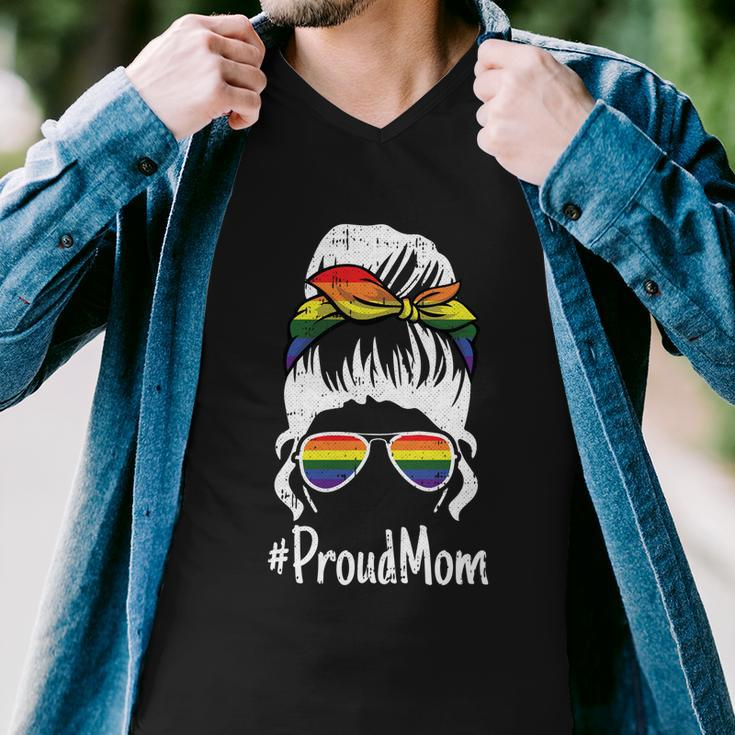 Proud Mom Motherscute Giftday Gay Pride Lgbtcute Giftq Ally Mama Mommy Gift Men V-Neck Tshirt